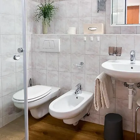 Appartement Swissme - 100Qm - Balkon - 2 Baeder - Parkplatz - Fussbodenheizung à Saint-Moritz Extérieur photo