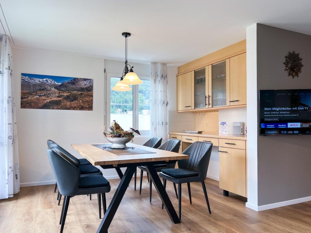 Swissme - 100qm - Balkon - 2 Baeder - Parkplatz - Fussbodenheizung Appartement