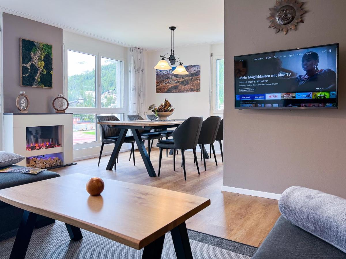 Swissme - 100qm - Balkon - 2 Baeder - Parkplatz - Fussbodenheizung Appartement Saint-Moritz